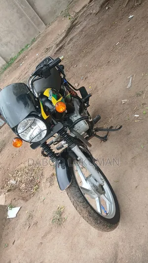 Bajaj Boxer 125 2026 Black
