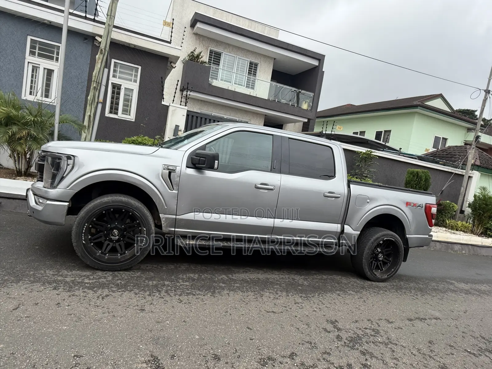 Ford F-150 XLT 2022 Silver