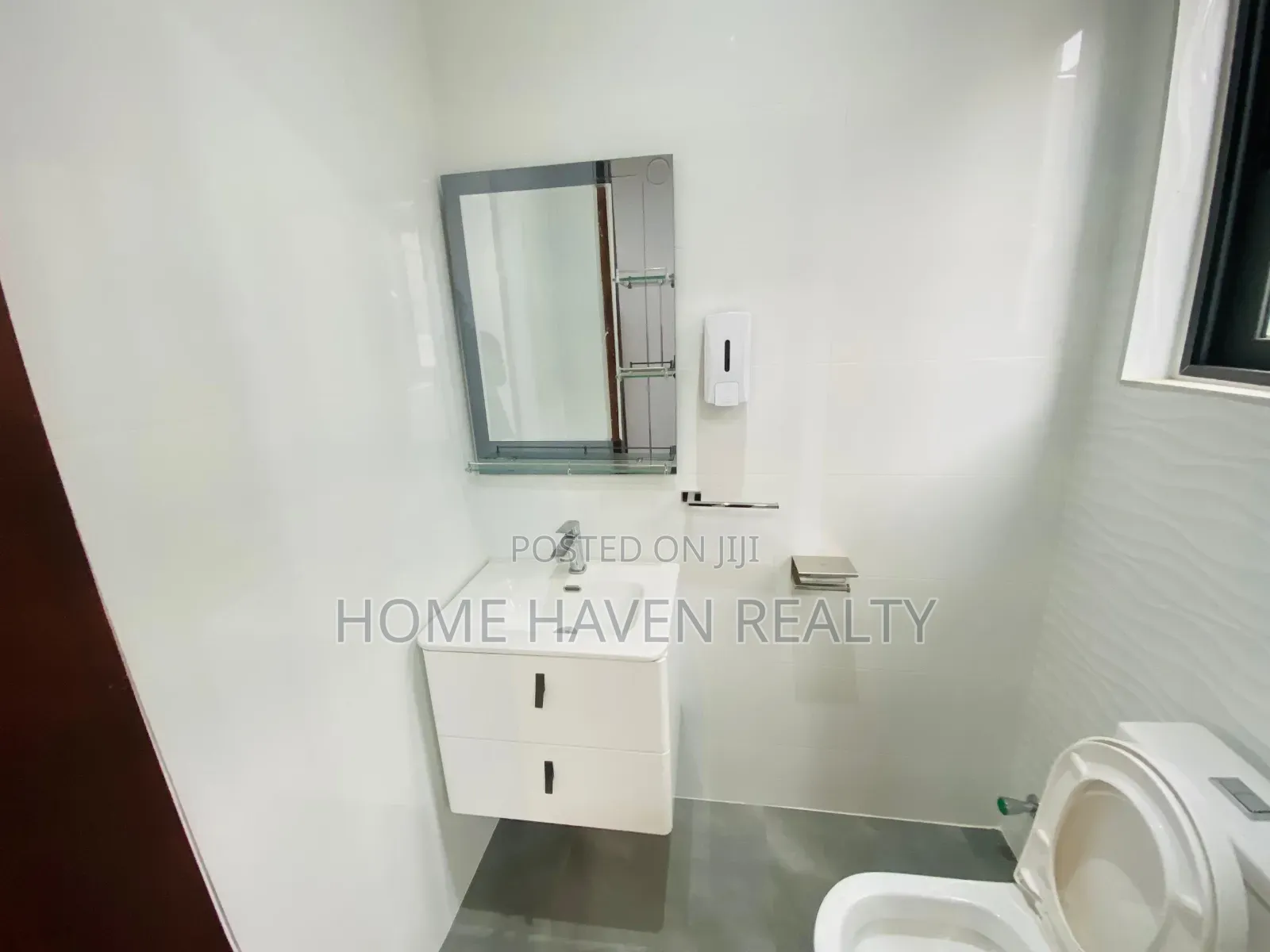 100 Square Meter Office Space for Rent at Dzorwulu