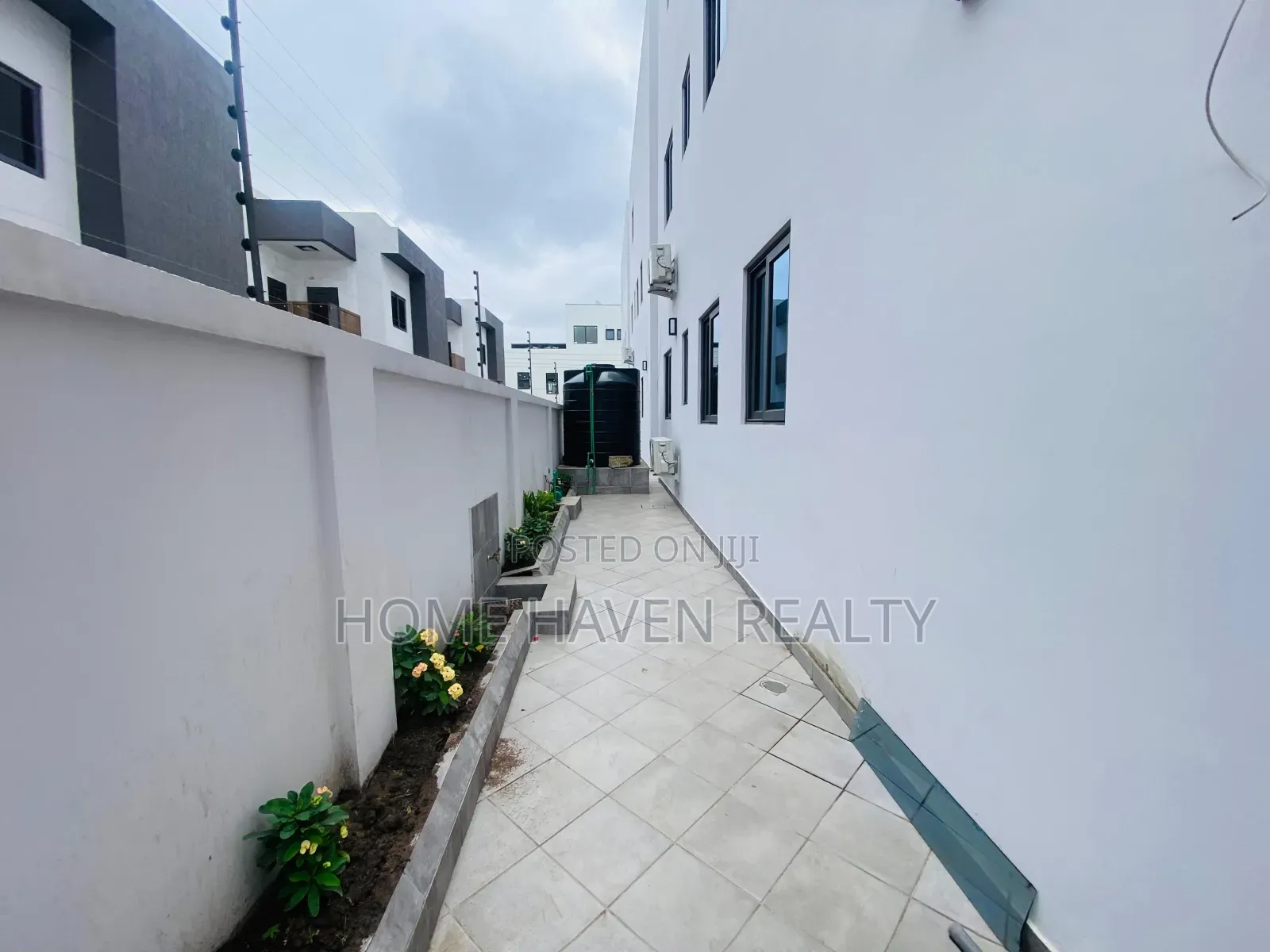 100 Square Meter Office Space for Rent at Dzorwulu