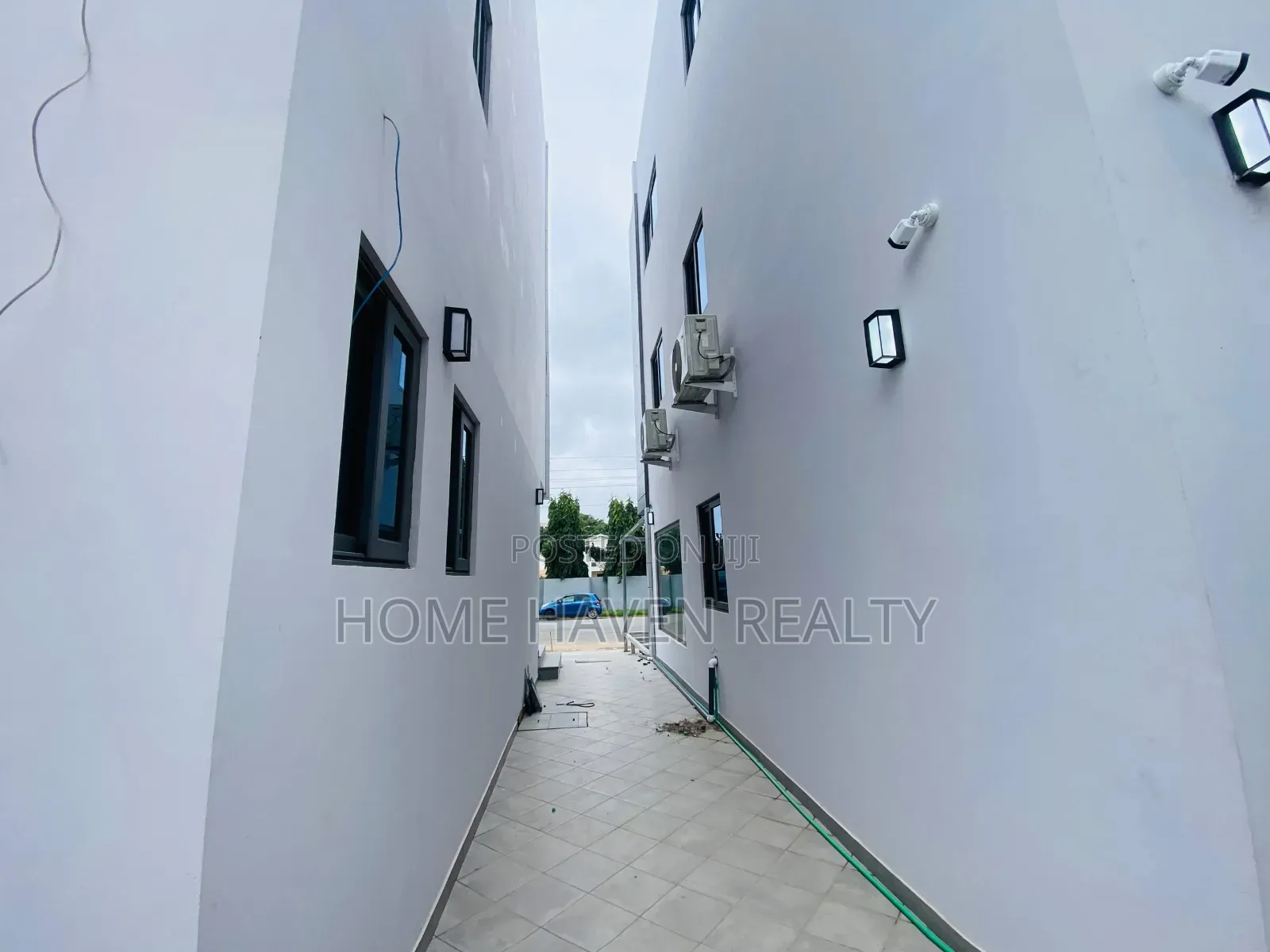 100 Square Meter Office Space for Rent at Dzorwulu