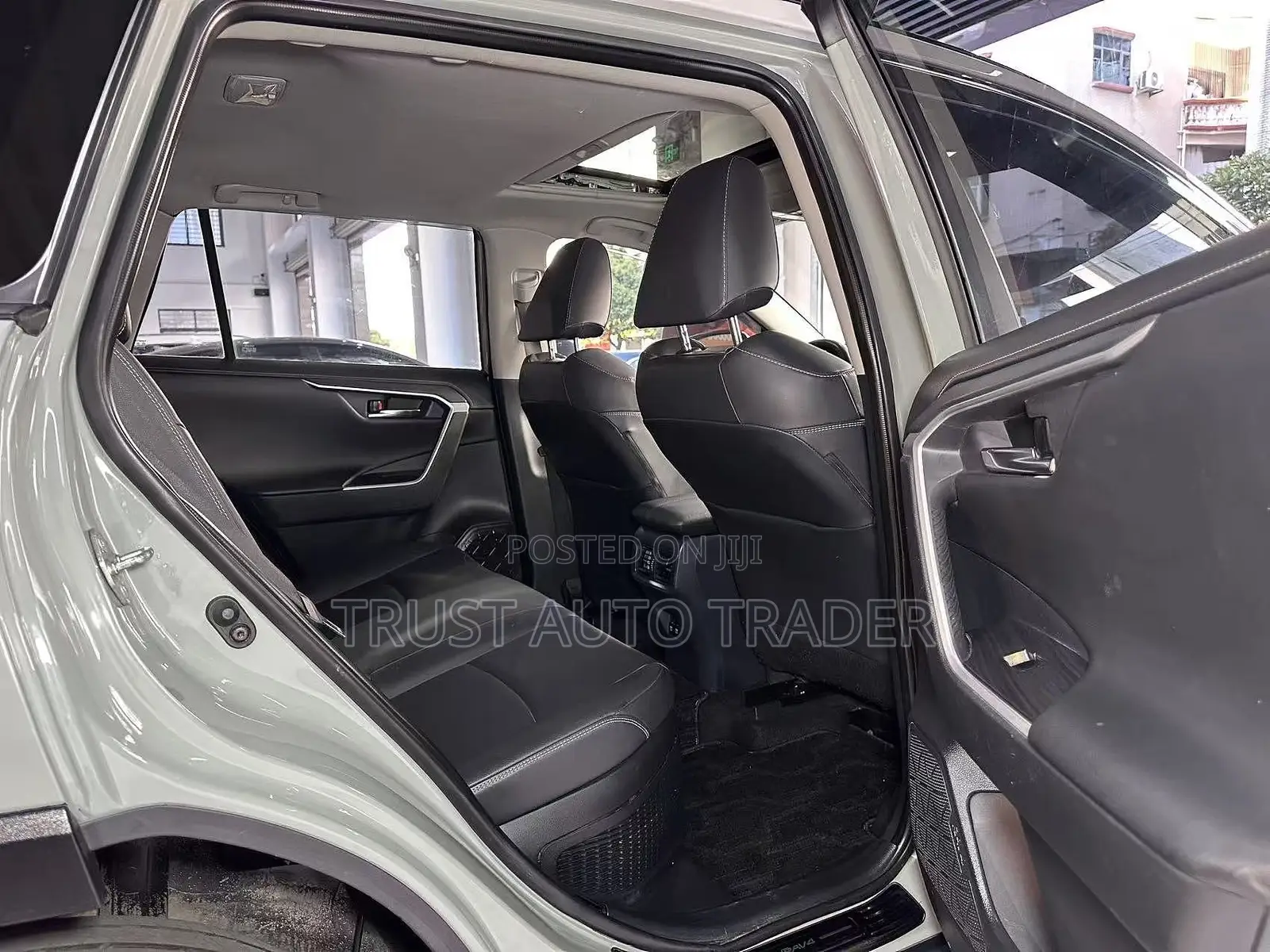 Toyota RAV4 Adventure AWD 2020 Green