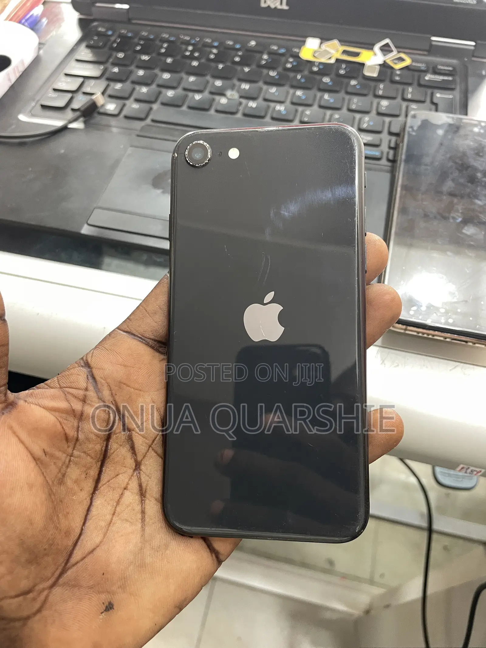 Apple iPhone SE (2020) 64 GB Black