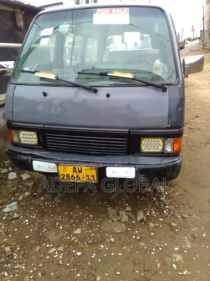 Nissan Caravan (Urvan) 2011 Grey