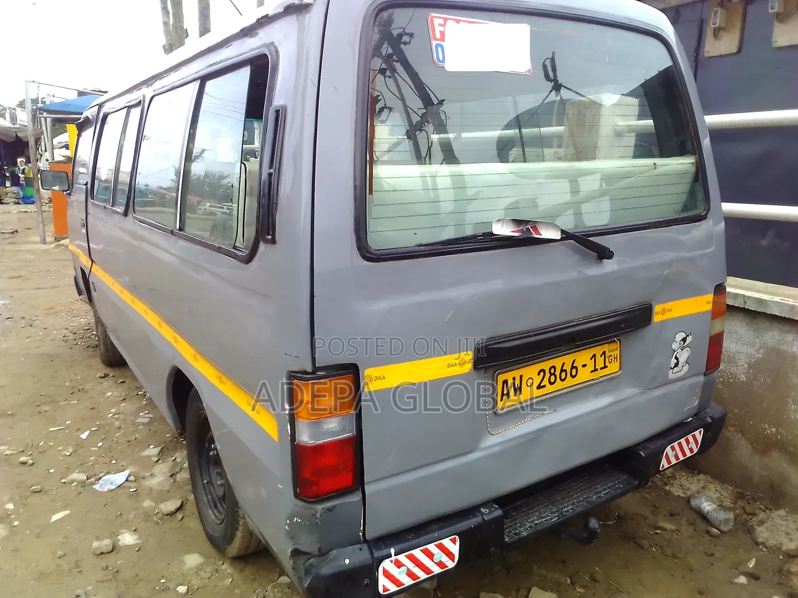 Nissan Caravan (Urvan) 2011 Grey