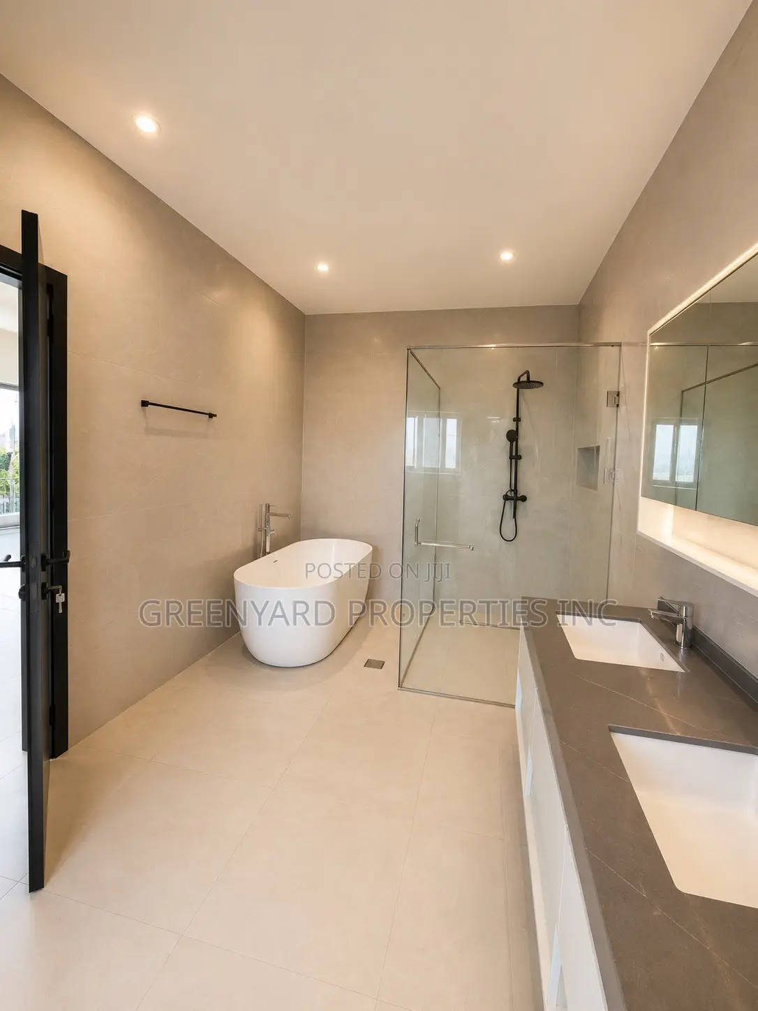 5bdrm House in American House, East Legon for rent