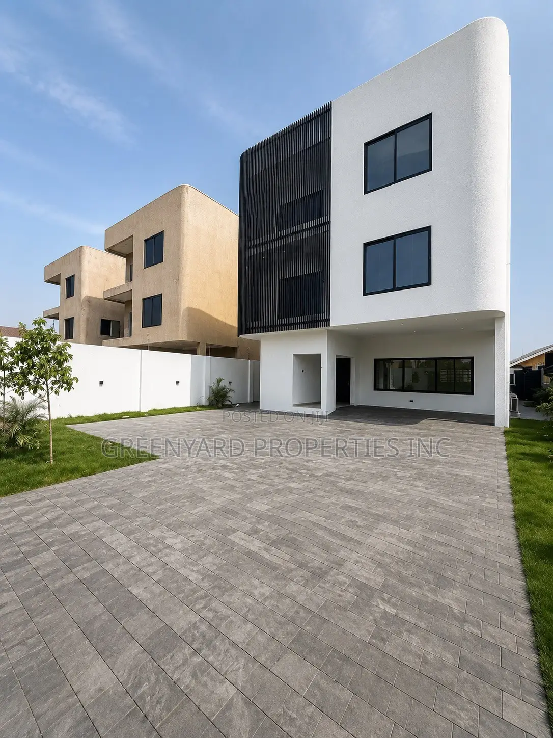 5bdrm House in American House, East Legon for rent