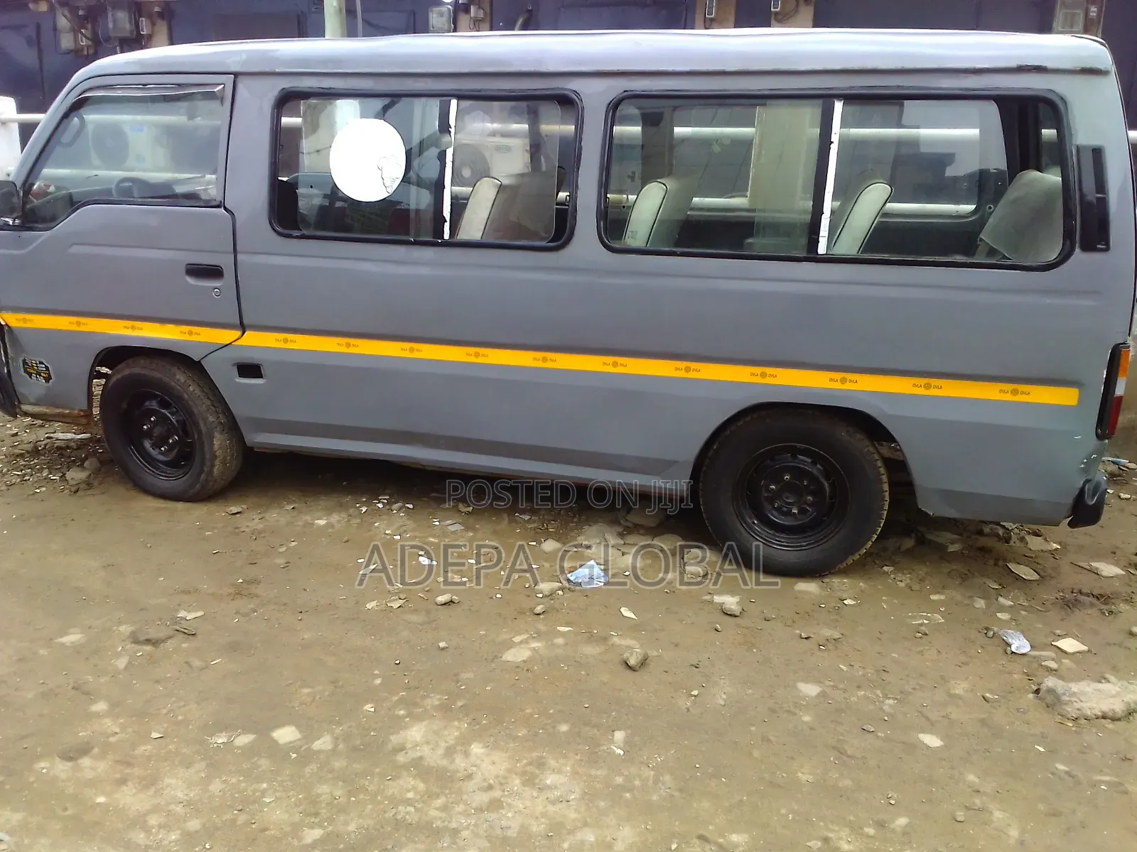 Nissan Caravan (Urvan) 2011 Grey