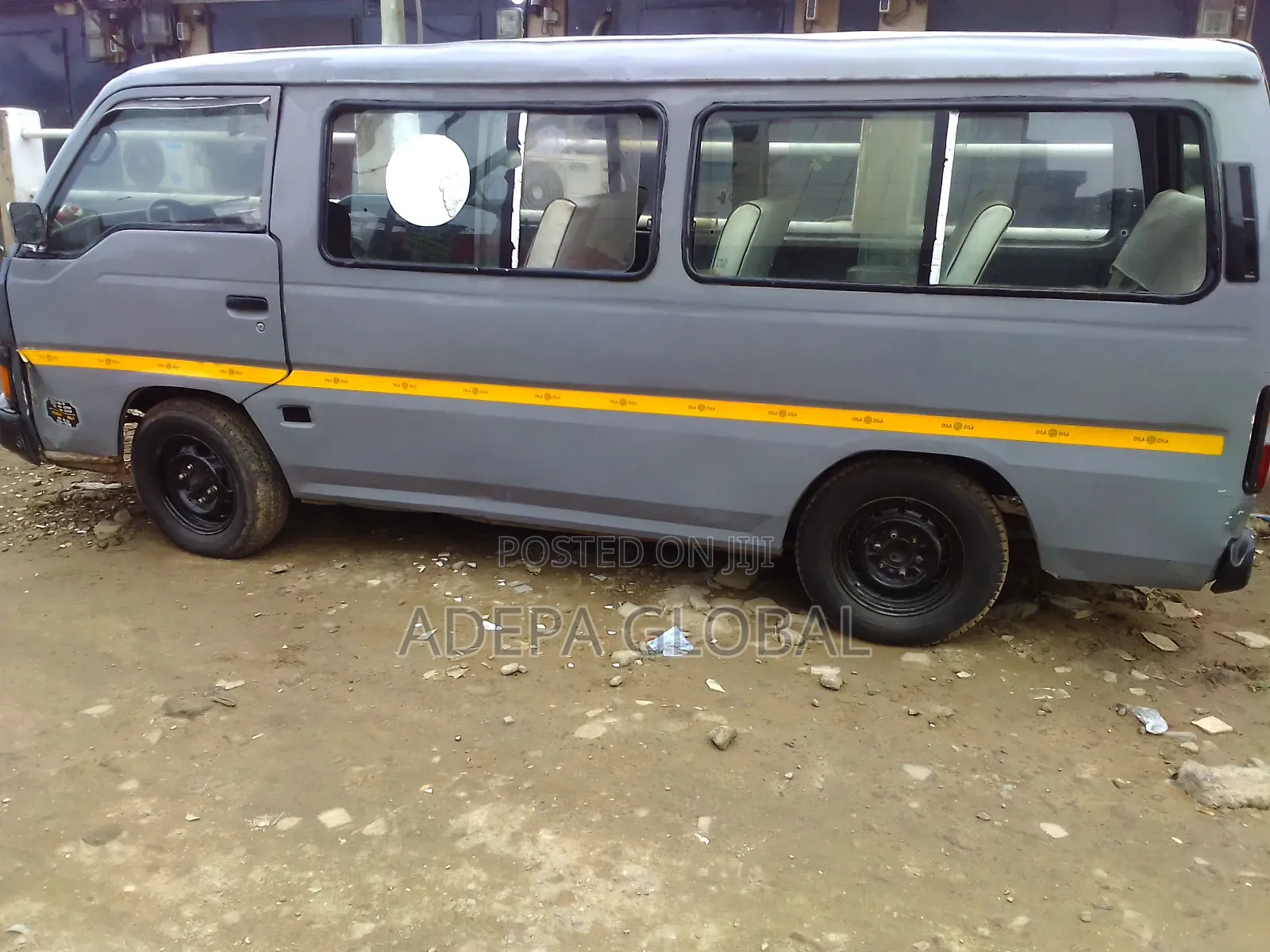 Nissan Caravan (Urvan) 2011 Grey