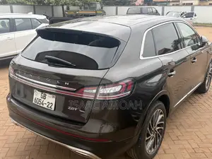 Lincoln Nautilus Reserve AWD 2019 Brown