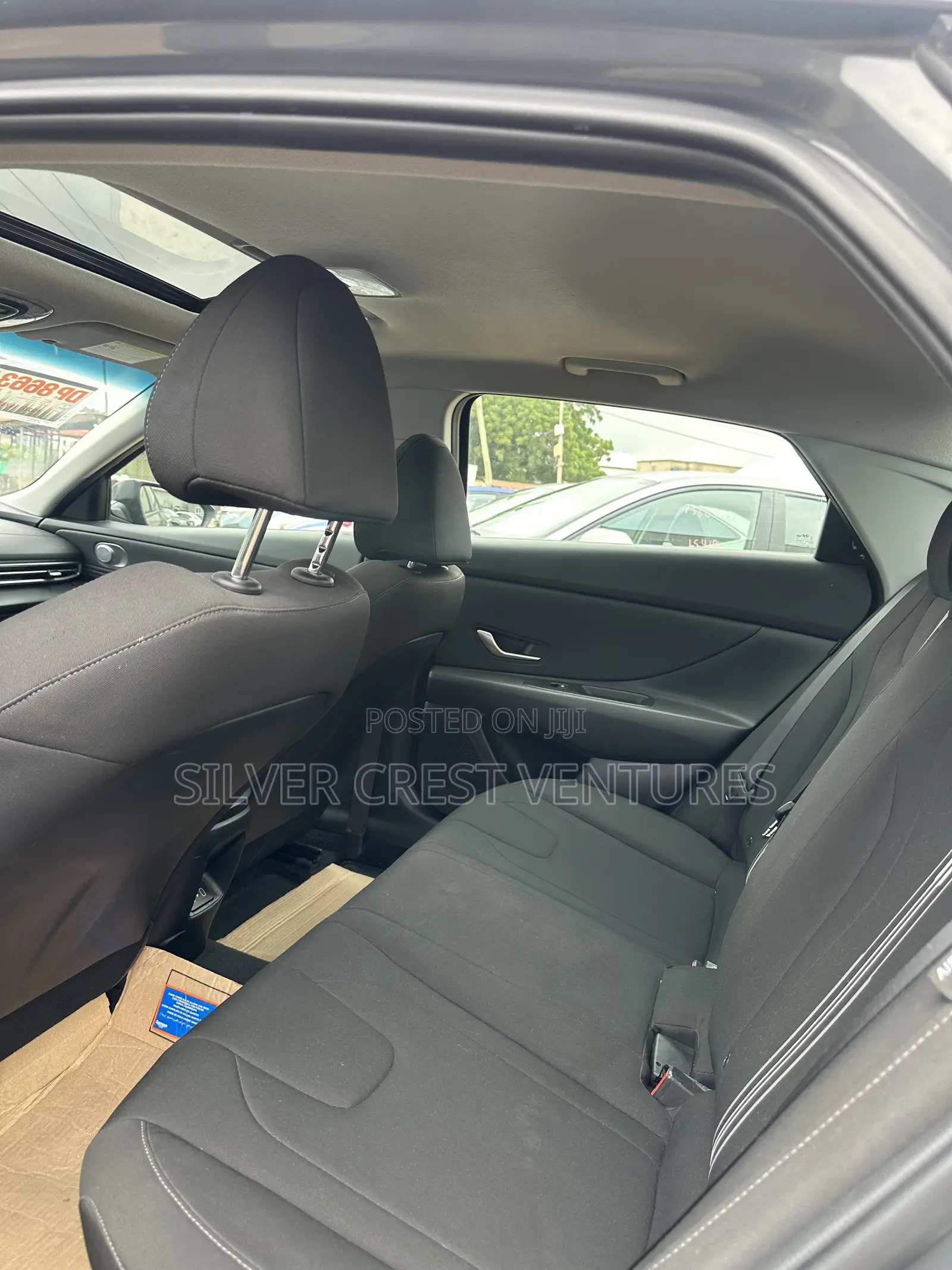 Hyundai Elantra SEL 2024 Gray
