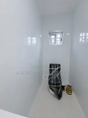 3bdrm House in Ab Richie Properties, Baatsona Total for rent