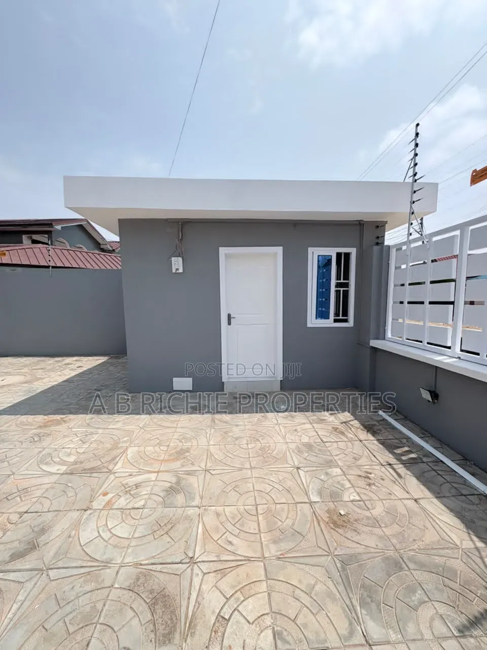 3bdrm House in Ab Richie Properties, Baatsona Total for rent