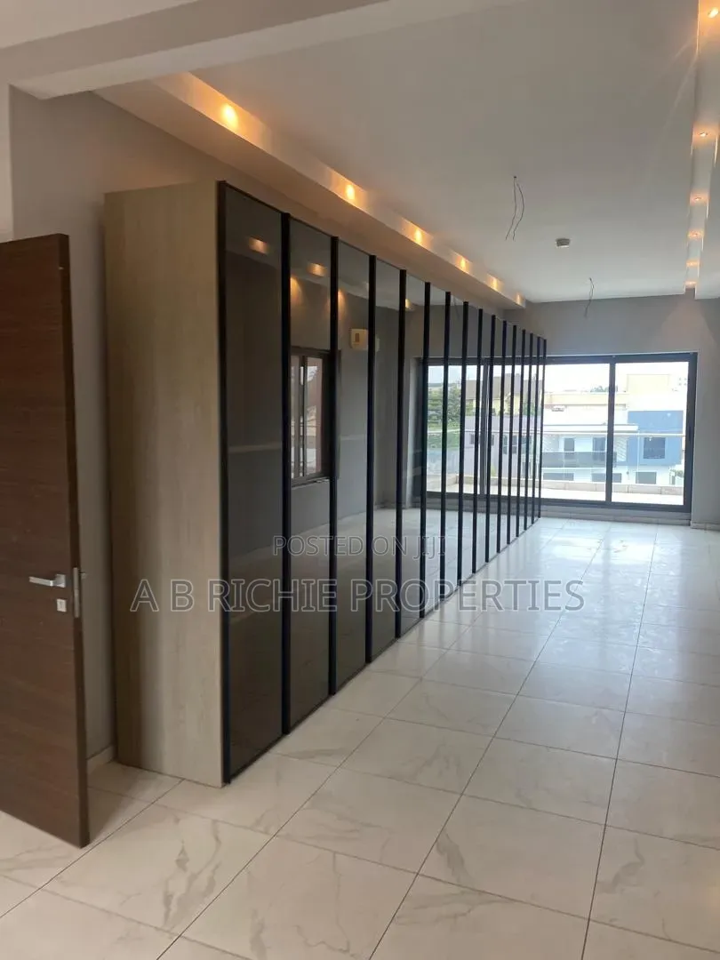 4bdrm Penthouse in Ab Richie Properties, American House for rent
