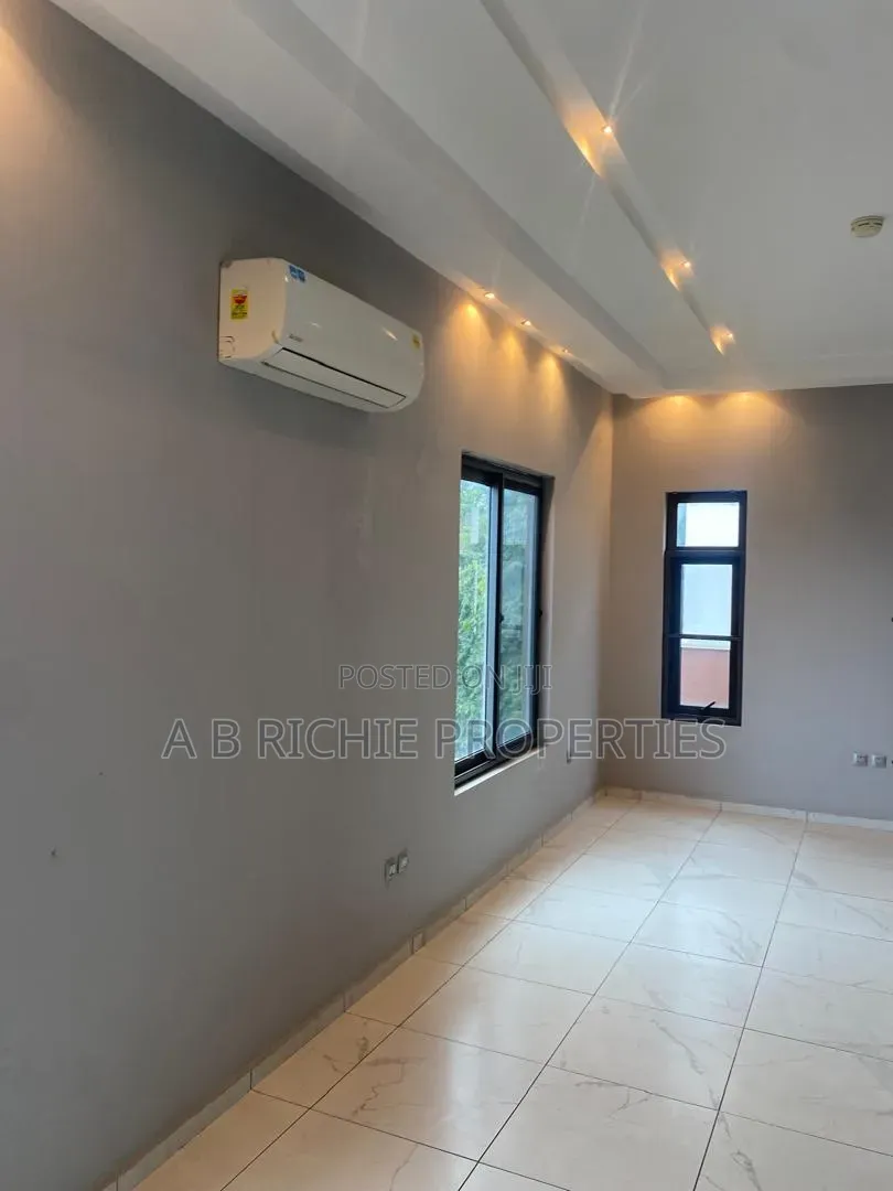 4bdrm Penthouse in Ab Richie Properties, American House for rent