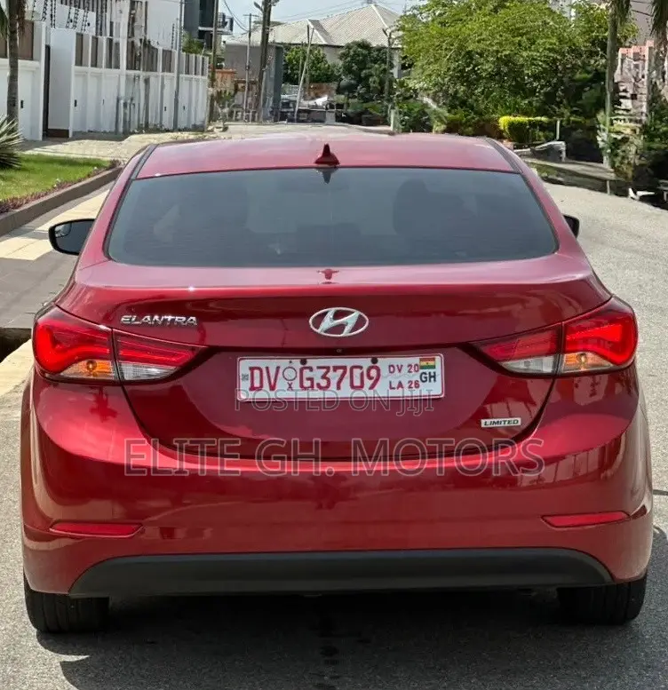 Hyundai Elantra Limited Sedan FWD (1.8L 4cyl 6A) 2016 Red