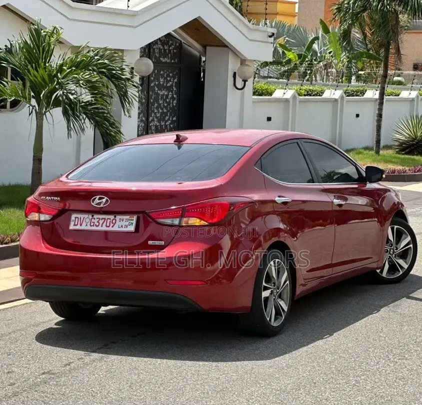 Hyundai Elantra Limited Sedan FWD (1.8L 4cyl 6A) 2016 Red