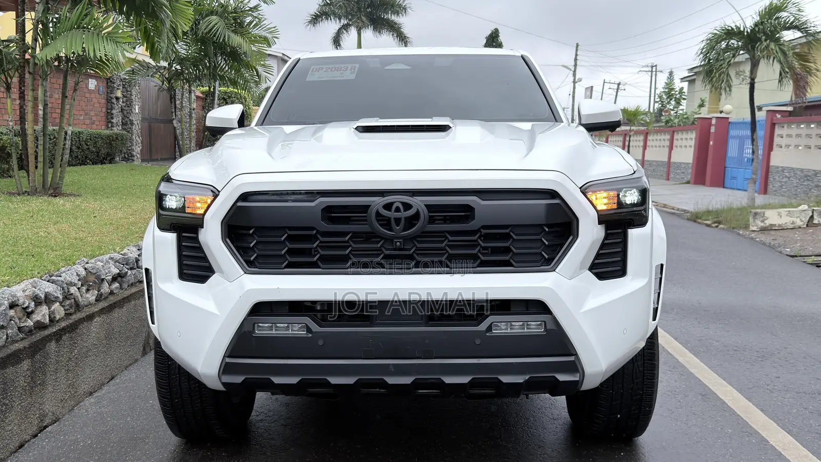 Toyota Tacoma 2024 White