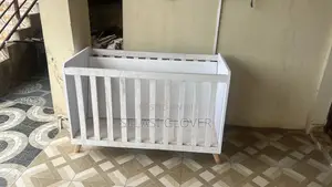 Baby Crib (No Mattress)