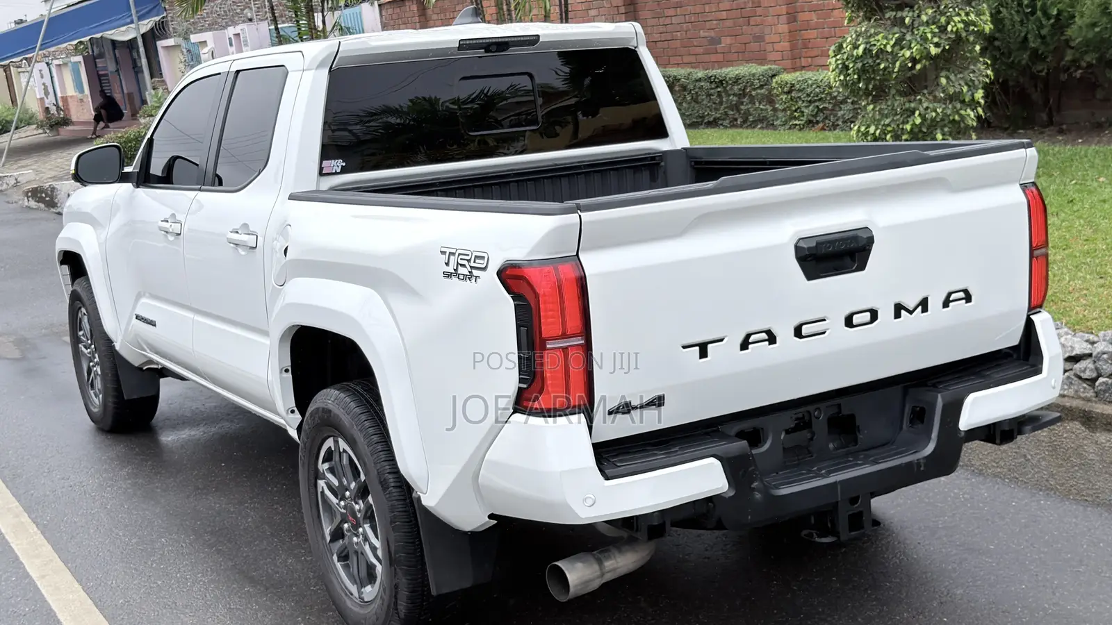Toyota Tacoma 2024 White