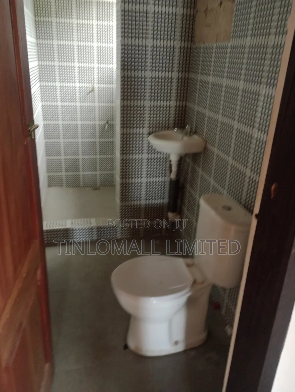 2bdrm Apartment in Spintex Main Road for rent