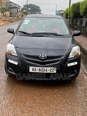 Toyota Yaris 2010 Black