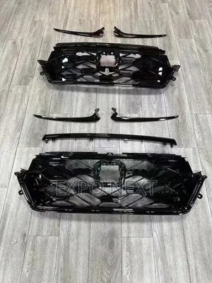 Honda CR-V 2023-2025 Front Grille