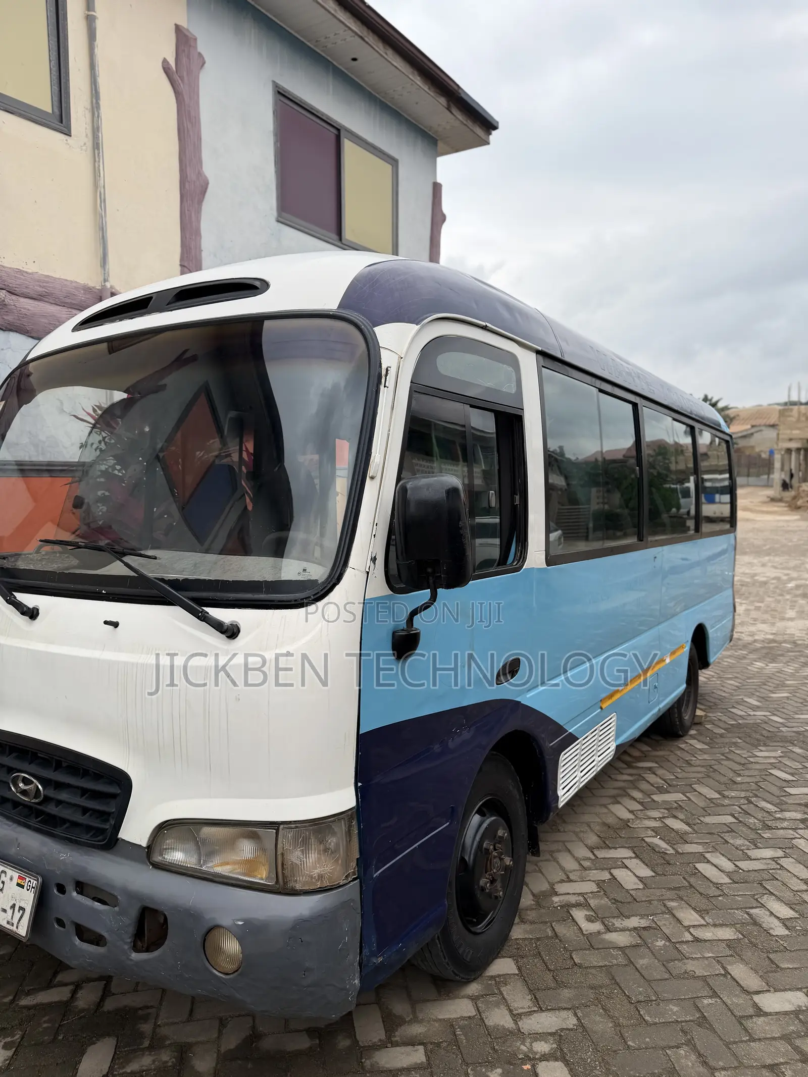Hyundai County 2001 Blue