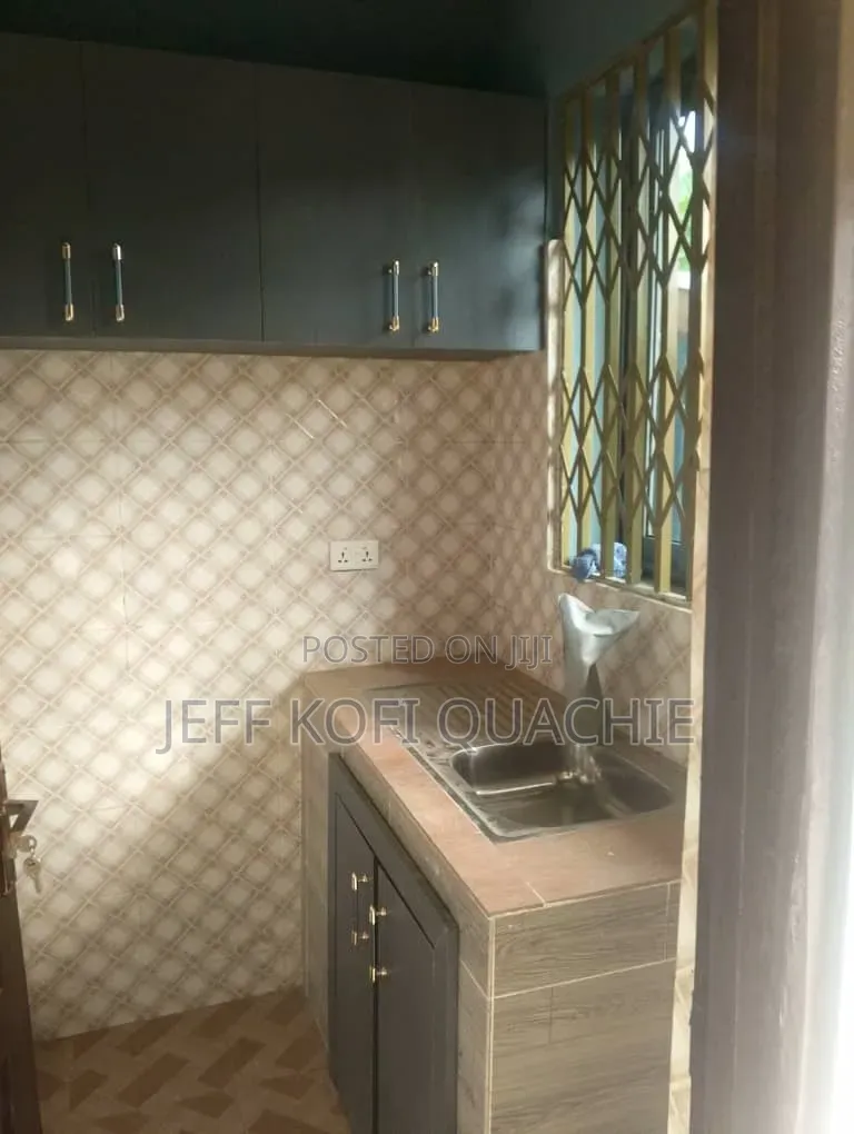 1bdrm Apartment in Quachie, Special School Area for rent
