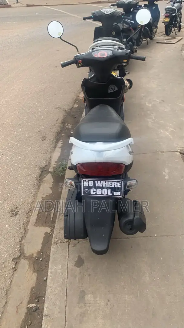 Suzuki Access 125 2022 White