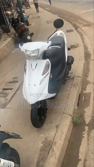 Suzuki Access 125 2022 White