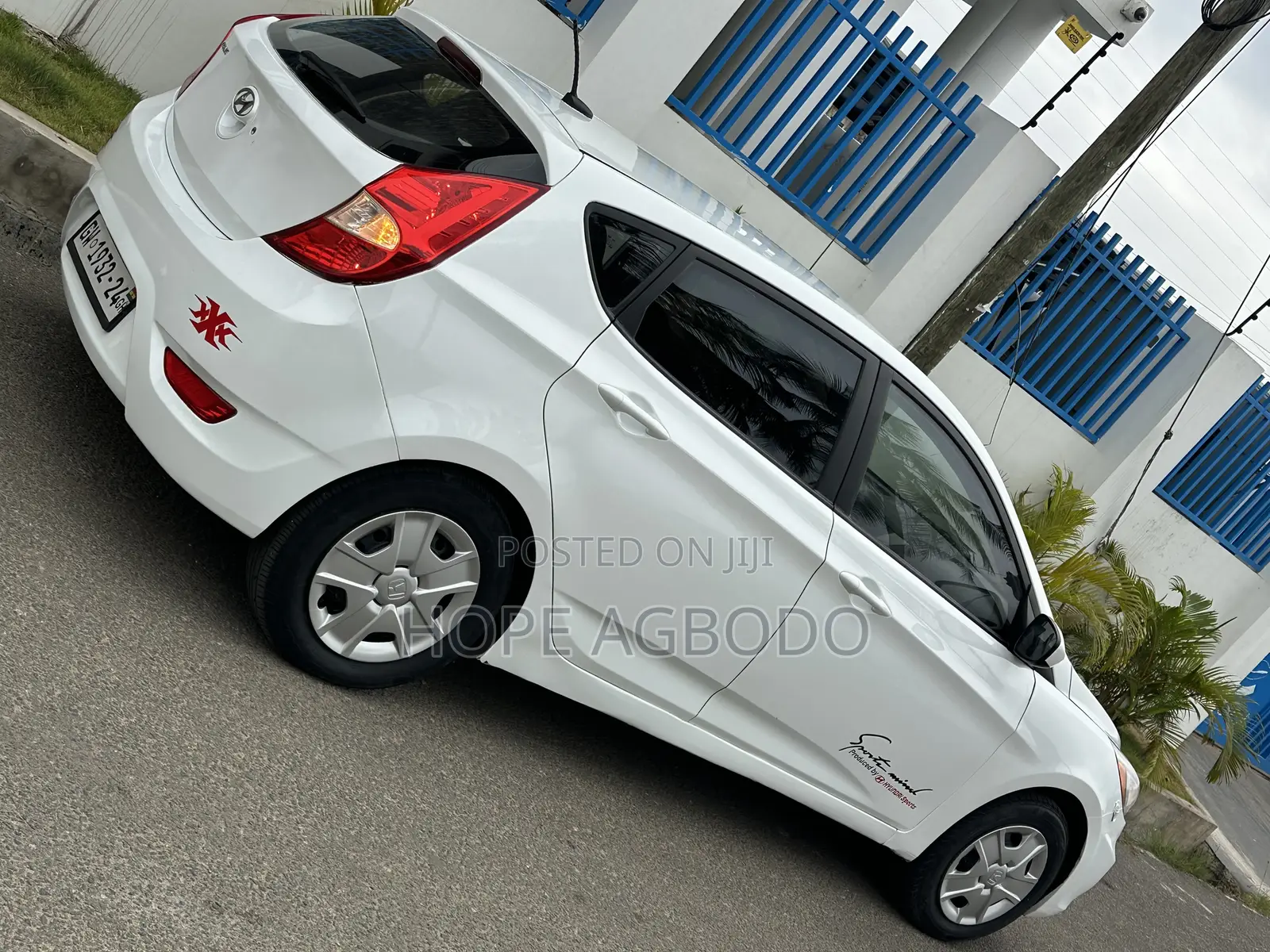 Hyundai Accent GS 4dr Hatchback (1.6L 4cyl 6A) 2015 White