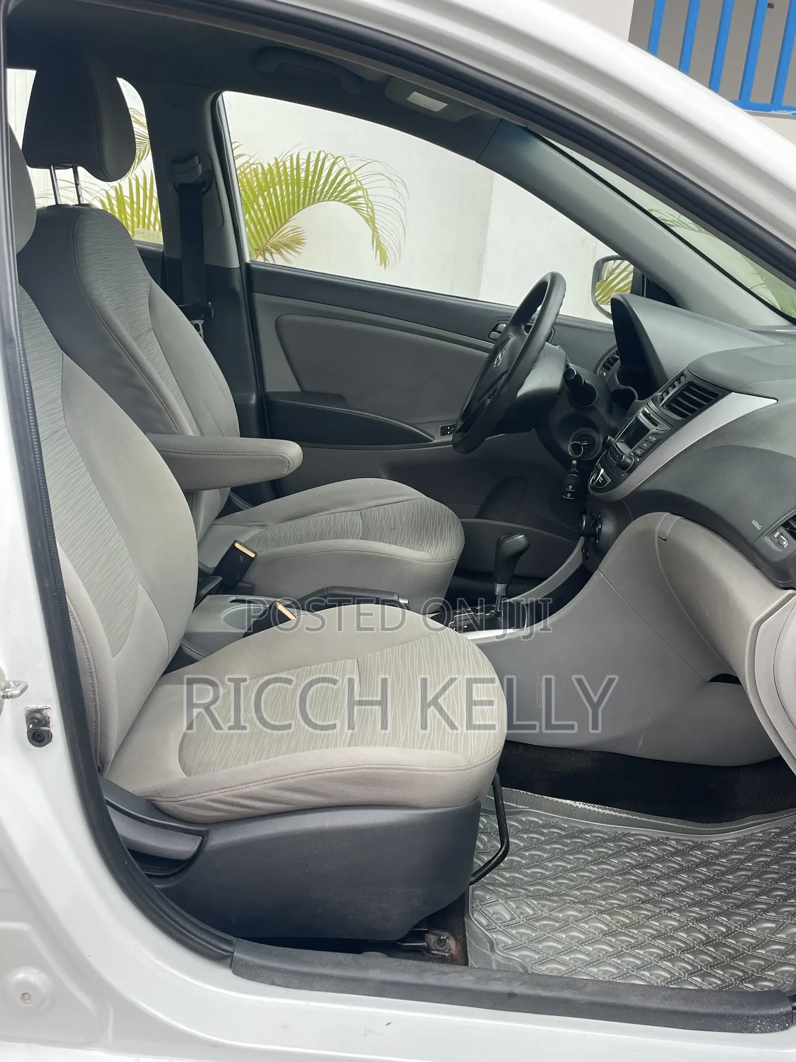 Hyundai Accent SE Sedan 2016 White