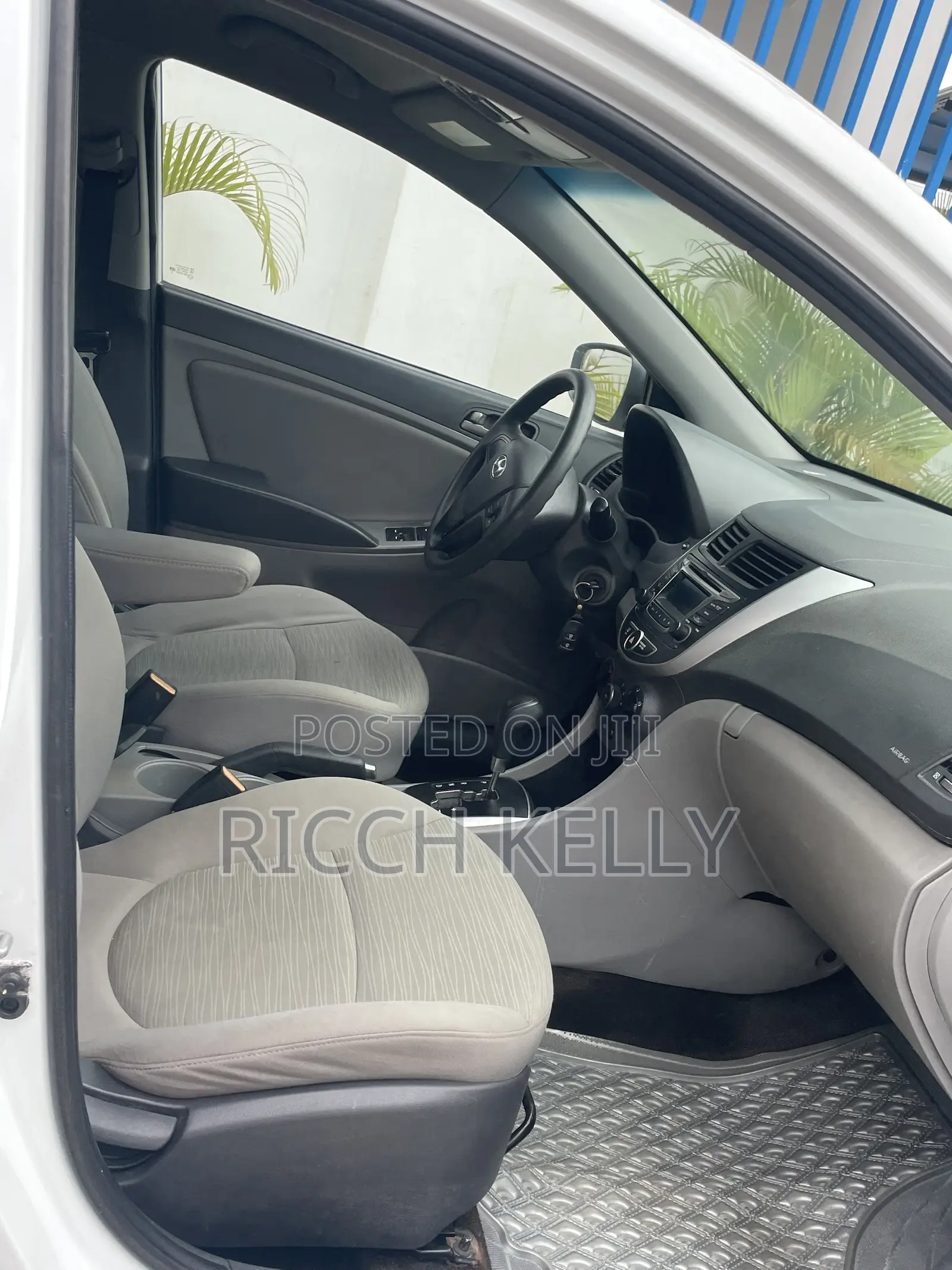 Hyundai Accent SE Sedan 2016 White