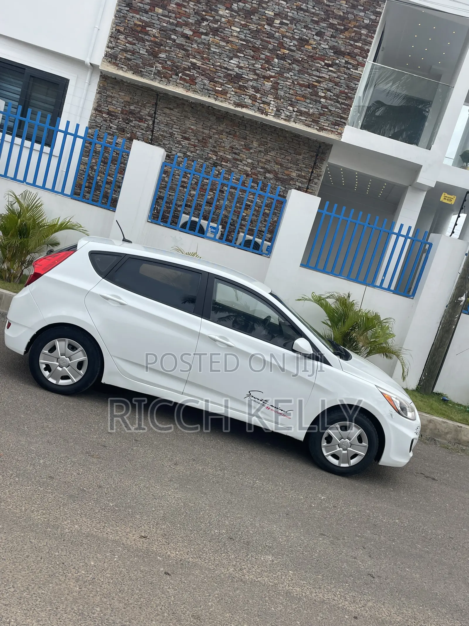 Hyundai Accent SE Sedan 2016 White