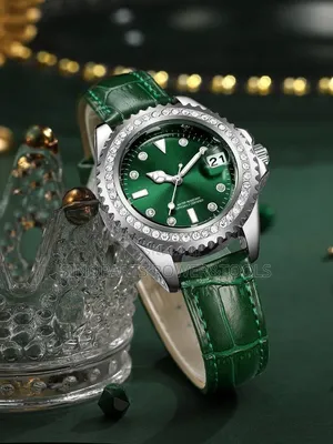 Green Dial Quartz Wristwatch With Crystal Bezel