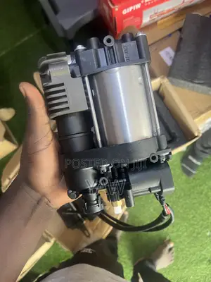 Dodge Ram 1500 (2013–2019) Air Suspension Compressor Pump