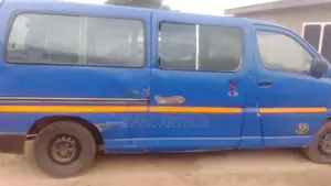 Toyota HiAce 2010 Blue