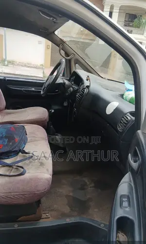 Toyota HiAce 2010 Blue