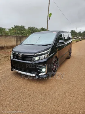 Toyota Voxy 2015 Black