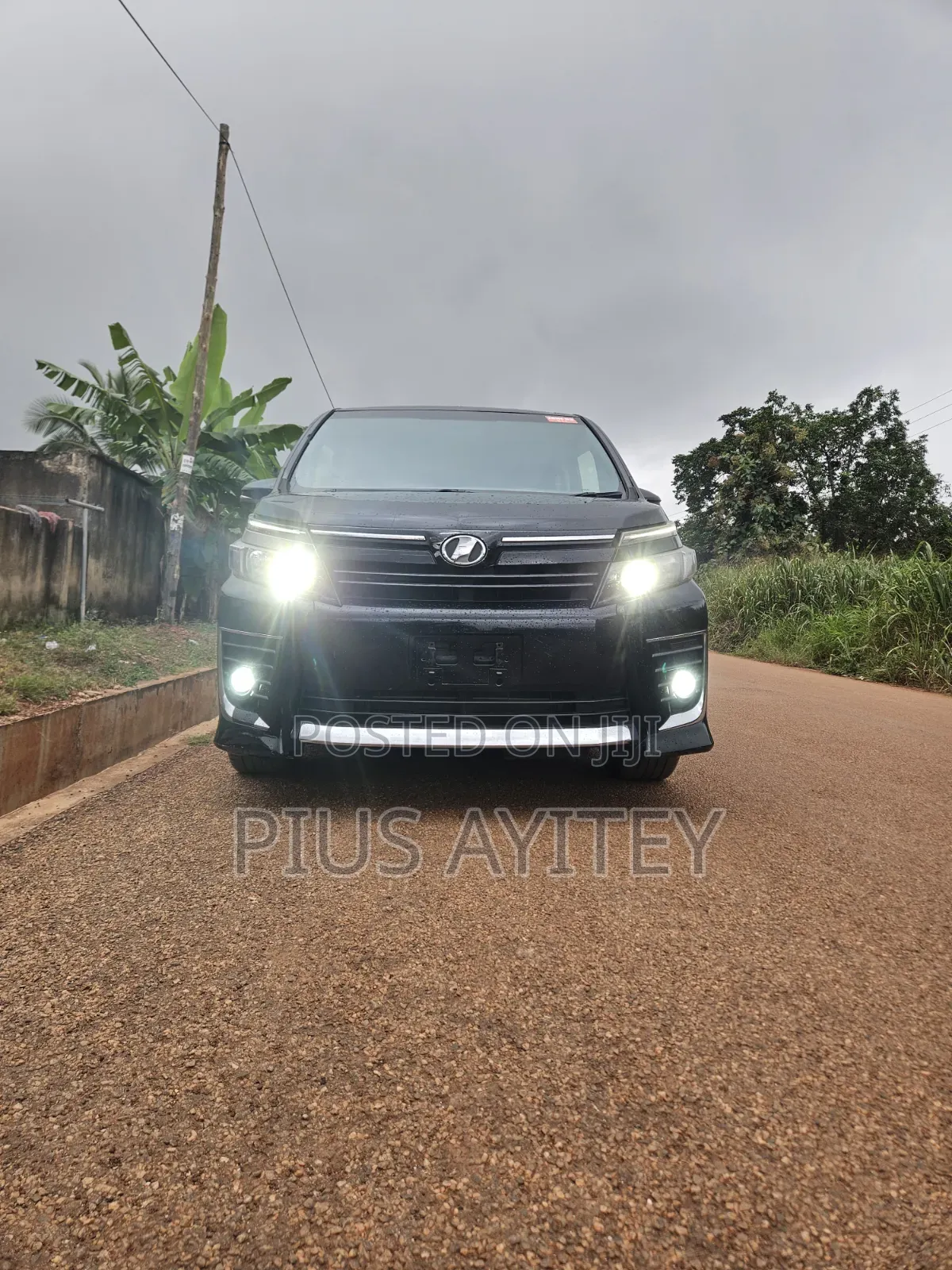 Toyota Voxy 2015 Black