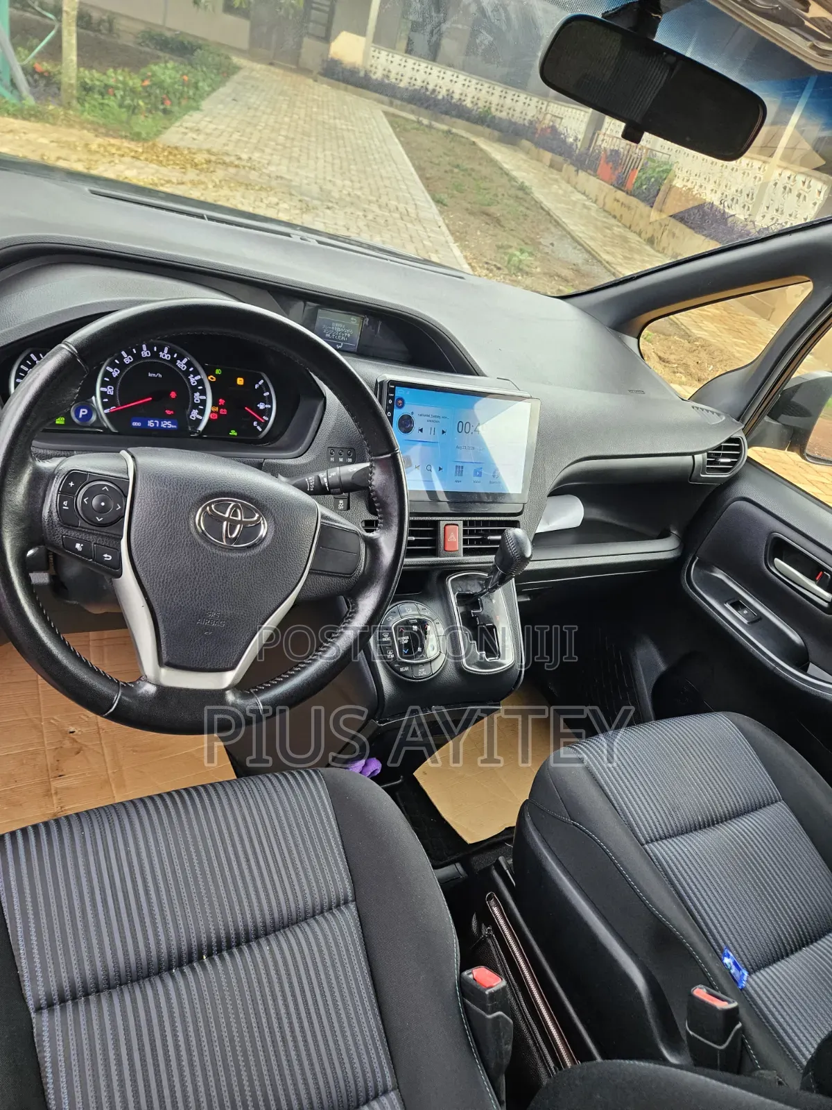 Toyota Voxy 2015 Black