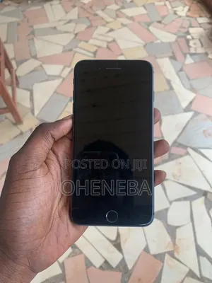 Apple iPhone 8 Plus 64 GB Black