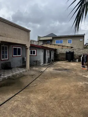 4bdrm House in Lakeside Estate, Ashaley Botwe for sale