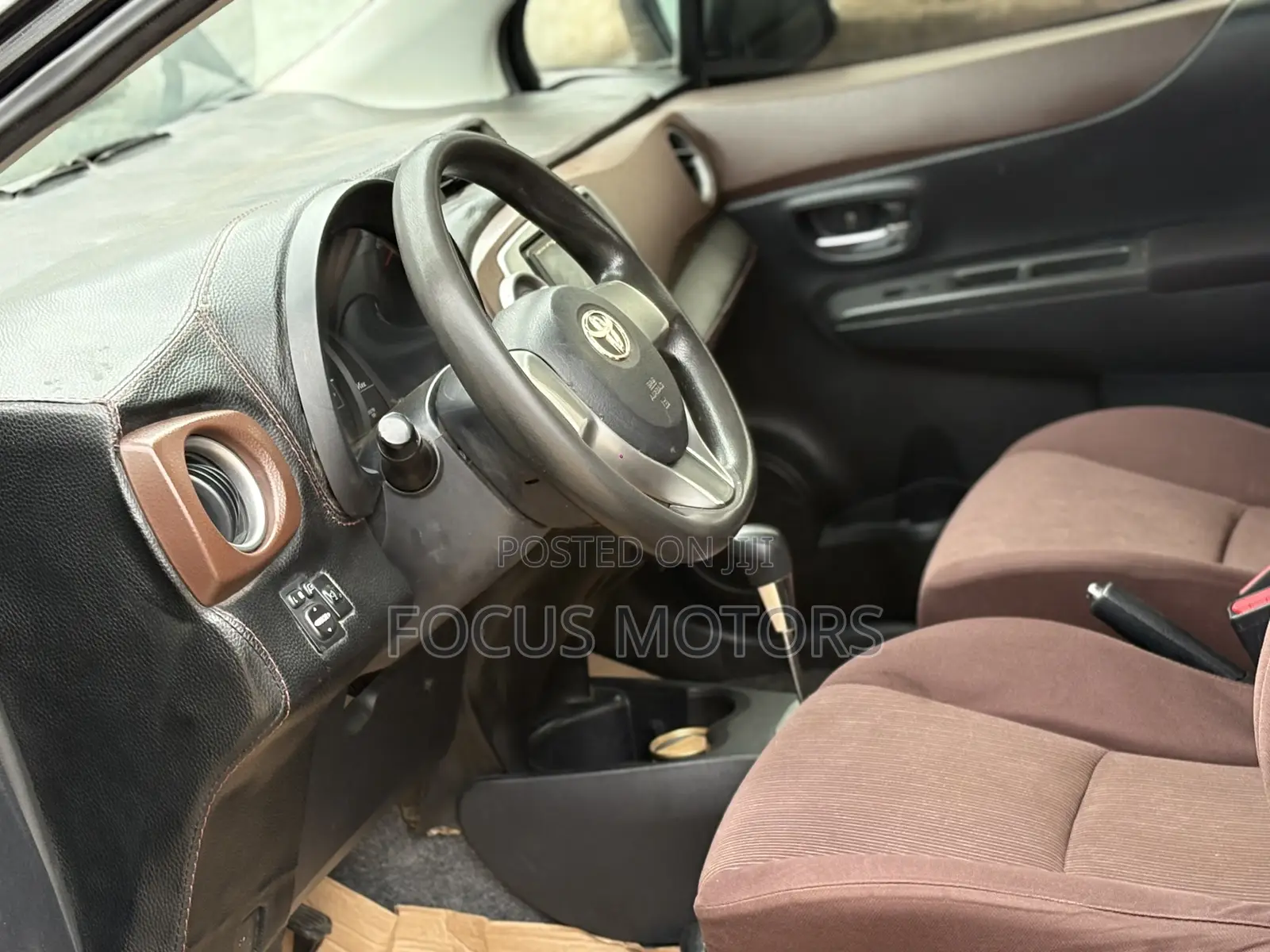 Toyota Vitz 2012 Black