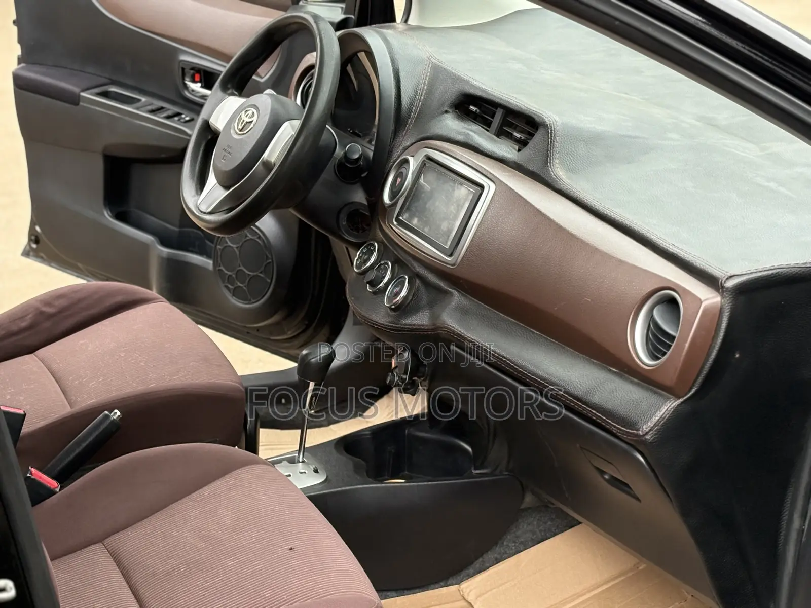 Toyota Vitz 2012 Black
