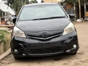 Toyota Vitz 2012 Black