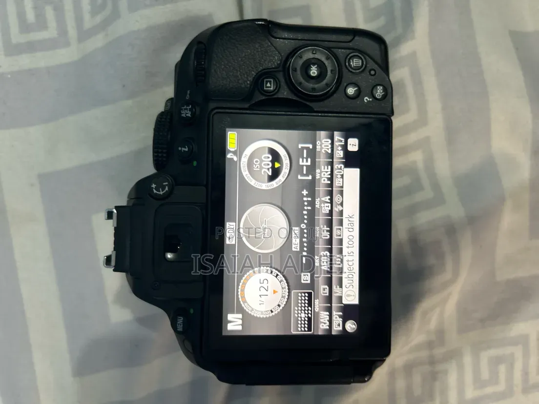 Nikon D5300 DSLR Camera + 18-55mm Lens | Excellent Condition