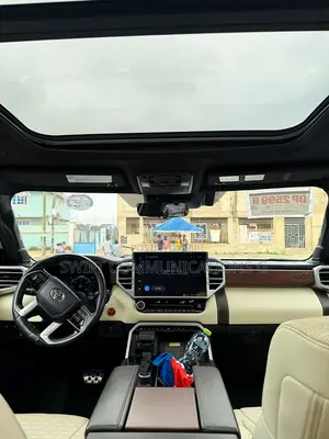 Toyota Tundra Hybrid 2024 White