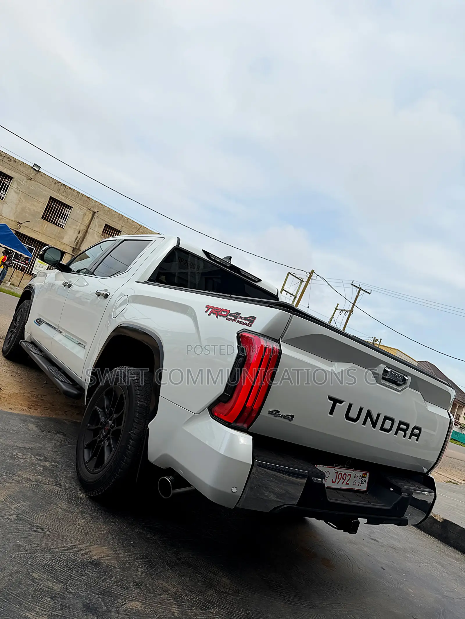Toyota Tundra Hybrid 2024 White